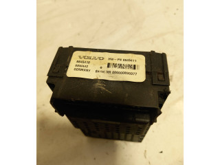 Блок предохранителей  8645411, 8645411   Volvo V70    