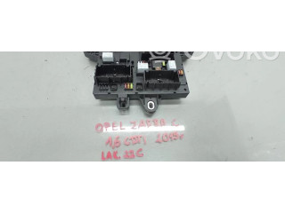 Pojistková skříňka Opel Zafira C 2015