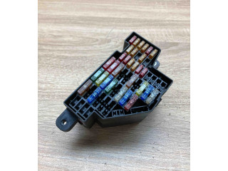 Блок предохранителей 06153376, 15110501870 Audi A2