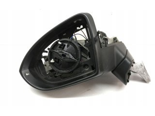 Зеркало электрическое        Volkswagen New Beetle  1998 - 2010 года   