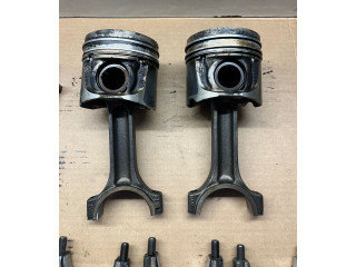  Поршень с шатуном M9R   Renault Trafic II (X83)  