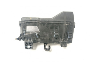 Блок предохранителей 827300H030A, 4E300346 Toyota Aygo AB40