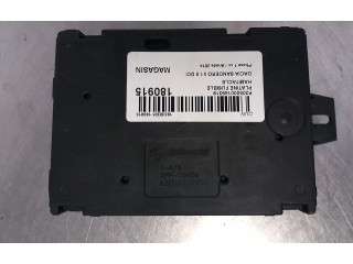 Pojistková skříňka 165301122785 Renault Sandero II 2014