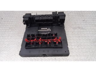 Блок предохранителей Volkswagen Caddy