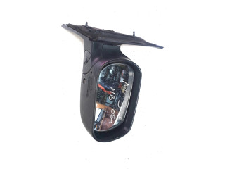 Зеркало электрическое правое Mazda 3 I 2003-2006 года