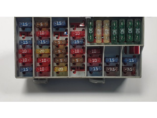 Блок предохранителей  8637669   Volvo XC90    