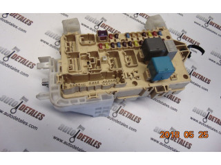Блок предохранителей 89221-0F010 Toyota Corolla Verso E121