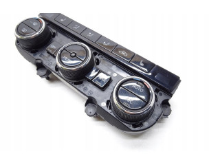 Панель приборов 5E0907044AK Skoda Octavia Mk3 (5E)