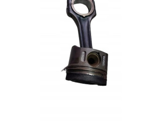 Píst Mercedes-Benz C W203