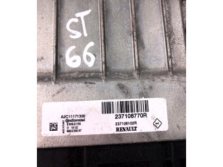 Řídící jednotka 237108770R   Renault Captur 2015