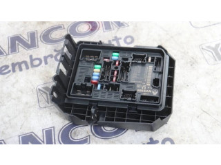 Блок предохранителей 284B78285R   Renault Clio V    