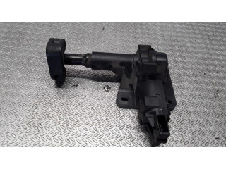 Электрический двигатель для открытия форточки в кузове