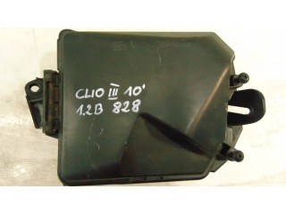 Pojistková skříňka Крышка ящика предохранителей 8200587123 Renault Clio III 2010