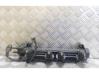 Топливная рампа 06A133317A   Volkswagen Golf IV  