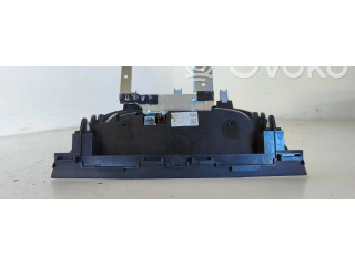 Дисплей BHP1611J0D Mazda 3 II