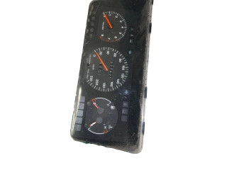 Панель приборов    Volvo 440       