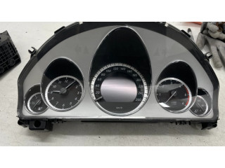 Přístrojová deska Mercedes-Benz E W212 2010 A2129006104, A2129010002