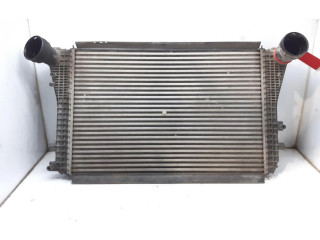 Интеркулер  3C0145805G   Volkswagen PASSAT 