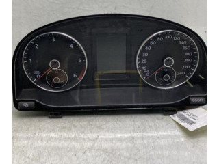 Přístrojová deska  Volkswagen Caddy 2011   