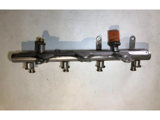 Топливная рампа 06J133317M, 06J906051   Audi A5 8T 8F   для двигателя CAEB