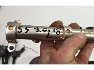 Топливная рампа 06M133315L   Audi A5  