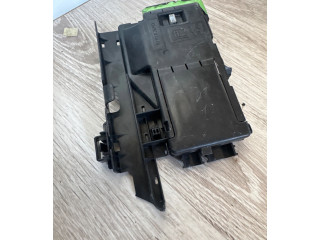 Блок предохранителей 31450529   Volvo XC90    