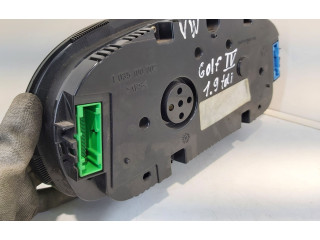 Přístrojová deska  Volkswagen Golf IV 2000 1035100002  