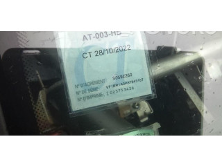 Ручка стеклоочистителей 8201590631 Renault Clio III