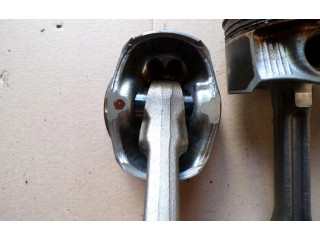 Píst 120106154R Nissan Juke II F16