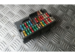 Блок предохранителей 9450582180   Peugeot 406    