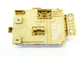 Блок предохранителей 91950J7641   KIA Ceed    