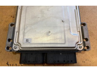 Блок управления двигателя 0281035365, 9832694380   Opel Combo E