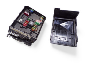 Pojistková skříňka 1K0937132F, 1K0937540C Volkswagen Caddy 2011