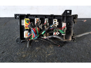 Блок предохранителей 911613E010 KIA Sorento