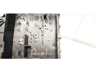 Блок предохранителей 1K0937125A, 017183071 Skoda Octavia Mk2 (1Z)