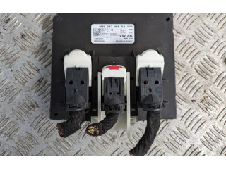 Блок комфорта 5Q0937086AA Skoda Octavia Mk3 (5E)