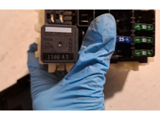 Блок предохранителей 6G9T14K131, 6G9T14B192   Volvo S60    