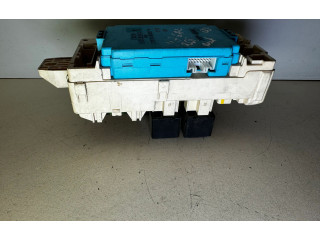 Блок предохранителей MR40589, 47630129 Mitsubishi Galant