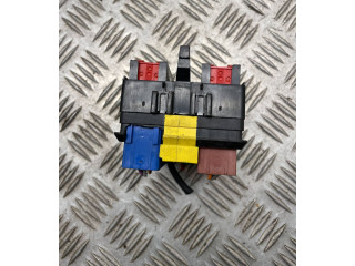 Блок предохранителей     Peugeot 406    