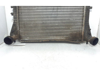 Интеркулер  1K0145803A   Volkswagen Touran I 