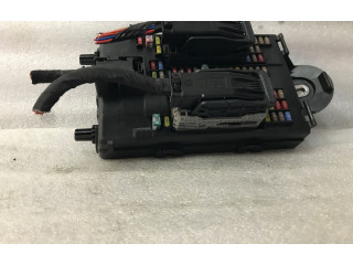 Блок предохранителей 32209198, 01122018 Volvo S60