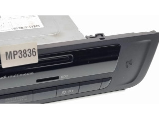 Радио/ проигрыватель CD/DVD / навигация