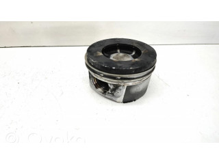 Píst BMW 5 F10 F11 pro naftový motor 2.0 N47D20C