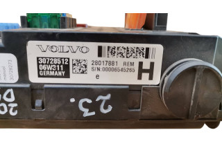 Блок предохранителей 30728512, 06W311 Volvo XC90