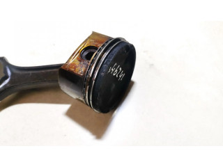 Píst Mercedes-Benz C W203 pro benzínový motor 1.8