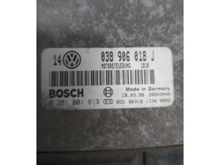 Блок управления двигателя 038906018J Volkswagen Golf IV