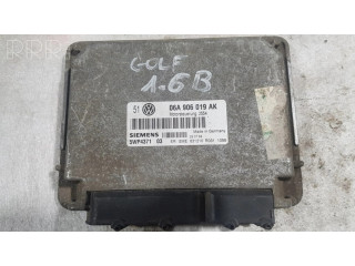 Řídící jednotka 06A906019AK   Volkswagen Golf IV 1998