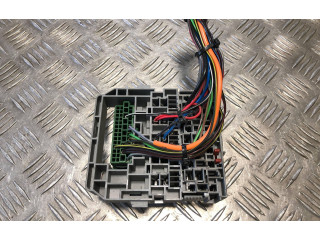 Блок предохранителей 13172923000   Opel Meriva A    