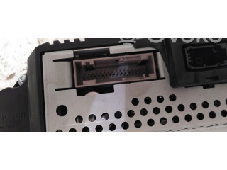 Přístrojová deska Volkswagen Touareg II 2010 7P6920980A