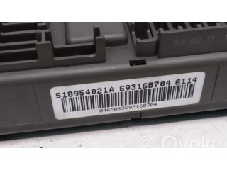 Pojistková skříňka 518954021A BMW X5 E70 2012